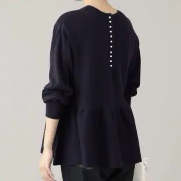 IENA 네이비 페플럼 펄 버튼 니트