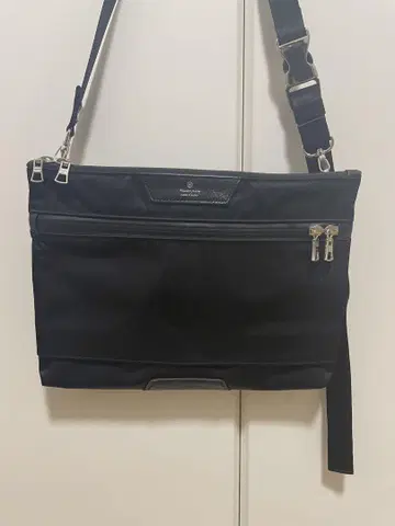 마스터피스 숄더백 블랙