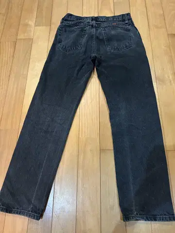 RUSTLER 블랙 스트레이트 데님 팬츠