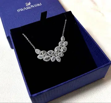 Swarovski 바론 리프 목걸이 블루
