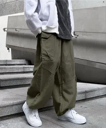 올리브 카고 팬츠 와이드 핏