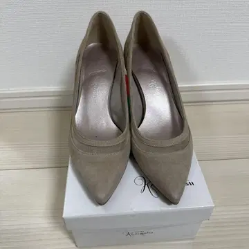 베이지 스웨이드 하이힐 펌프스 약 6cm 힐