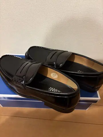 블랙 가죽 로퍼