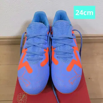 [ 시착만 함 ] PUMA 축구 스파이크 24cm