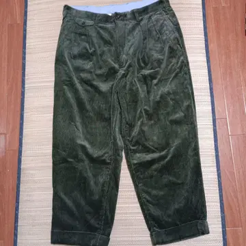 beams plus 코듀로이 팬츠 XL 사이즈 그린 계열