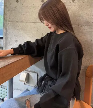 [ yui 콜라보 ] 맨투맨 도킹 니트탑 블랙