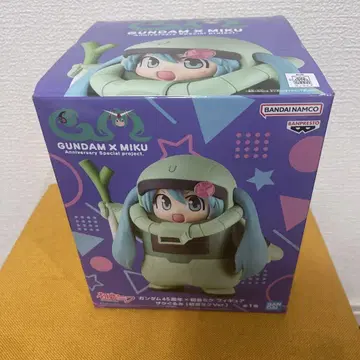 GUNDAM x MIKU 피규어