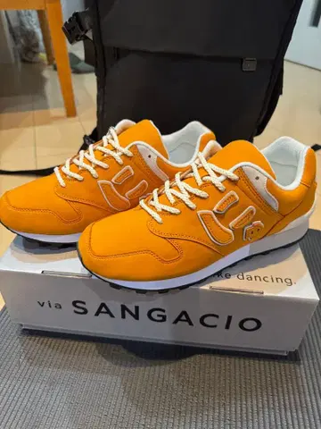 via SANGACIO 오렌지 스니커즈 US8.5 (26.5cm)