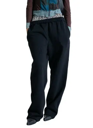 DISTRESS Regular Sweatpants / Black