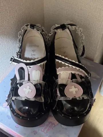 토끼 모티브 통굽 로퍼