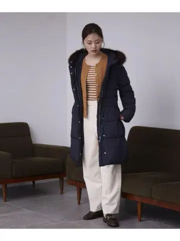 프로포션 바디 드레싱 네이비 퍼 달린 다운