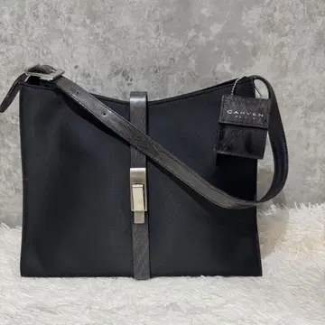 CARVEN 블랙 비즈니스 백