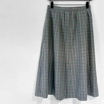 노브랜드 플레어 스커트 그레이 계열 종아리 기장 체크 무늬 사이드 지퍼