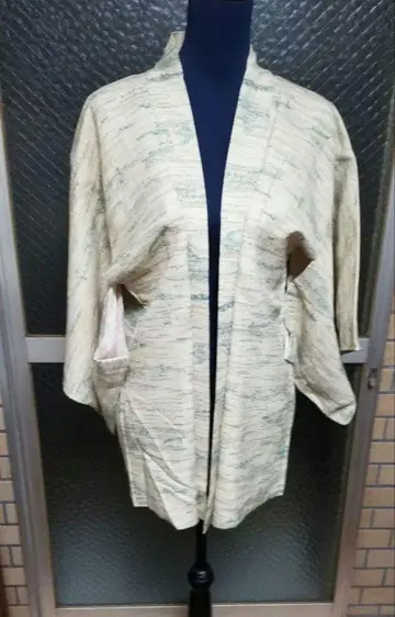 순수 실크 미사용 겉옷입니다