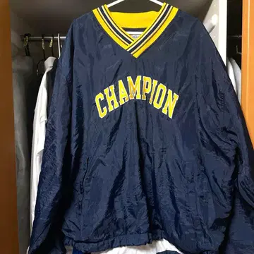 Champion 나일론 맨투맨