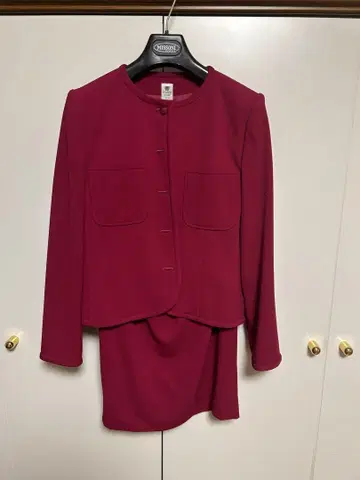 Ungaro 핑크 자켓 스커트 세트