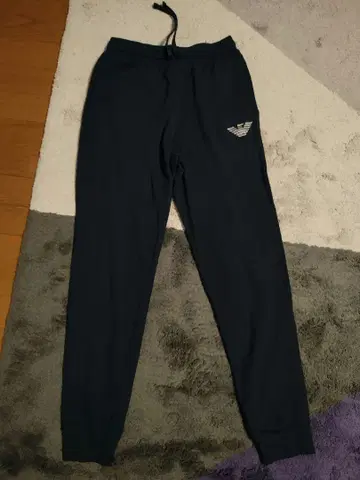엠포리오 아르마니 조거 팬츠 네이비 사이즈 S 미사용에 가까움