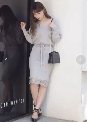 새상품급 MERCURYDUO 허리 마크 절개 레이스 니트 원피스