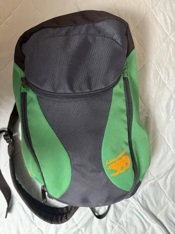 Canterbury 블랙 백팩 캔터베리