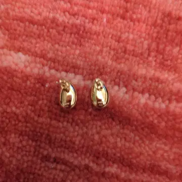 Jouete 주테 골드 물방울 귀걸이