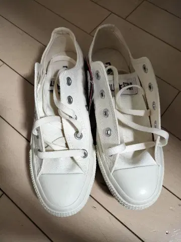 CONVERSE ALL STAR 화이트 스니커즈