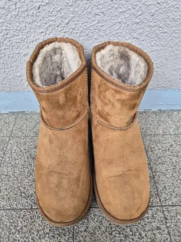 [ 25일까지 판매 삭제 ] 모엘리 하이힐 타입 어그 부츠