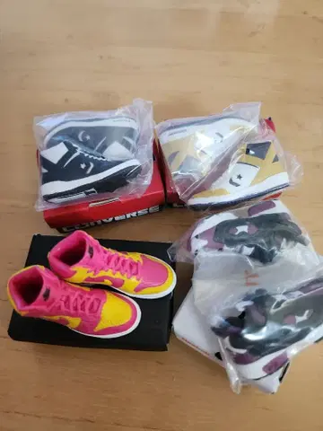 NIKE DUNK HIGH 스니커즈 가챠 반다이