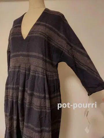 택 포함 미사용 pot-pourri 원피스 울 100% 세탁 가능