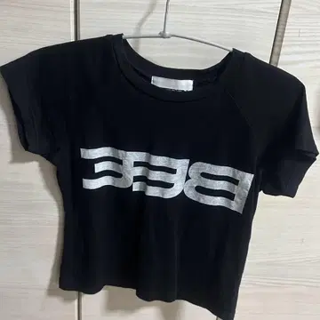 BEEDEN 블랙 로고 반팔 티셔츠