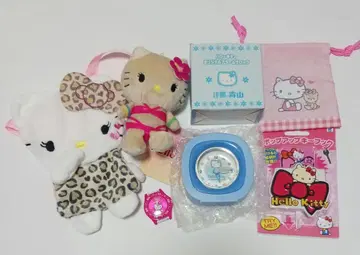 키티 굿즈 모음 시계 봉제 인형