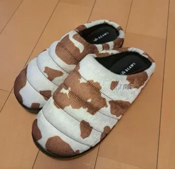 SUBU BEAMS 소 패턴 샌들 COW