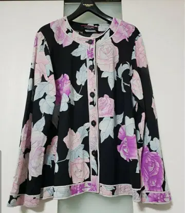 [ 주말 가격 인하 ] 새상품급 레오나르 실크울 블라우스 자켓 42