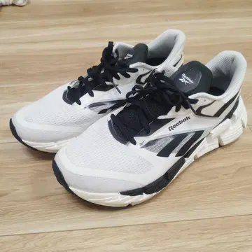 Reebok 러닝화 화이트/블랙