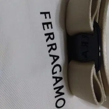 Salvatore Ferragamo 실크 새틴 머리띠 펄 화이트