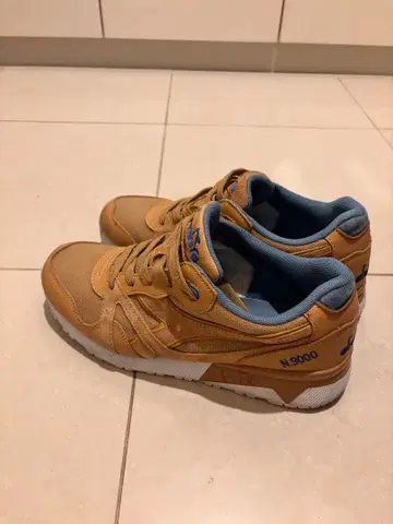 [ 최종 가격 ] DIADORA N9000