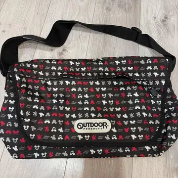 OUTDOOR PRODUCTS 미키 패턴 숄더백
