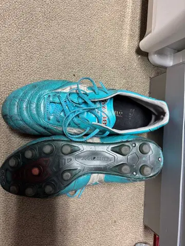 미즈노 모렐리아 파랑 스파이크