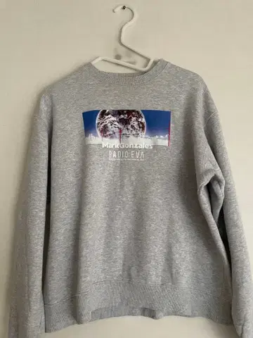 Mark Gonzales x RADIO EVA 에바 콜라보 맨투맨
