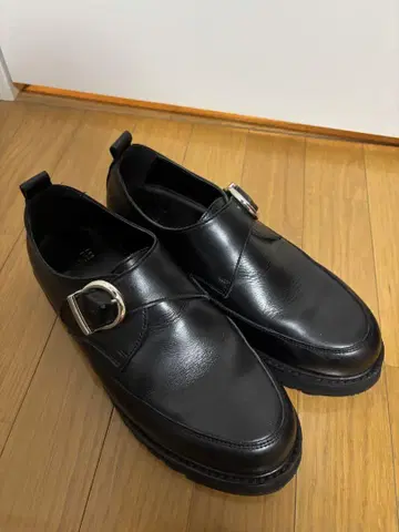 블랙 가죽 버클 로퍼