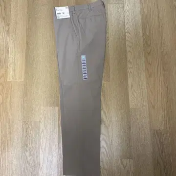 UNIQLO 베이지 감동 팬츠 76x76