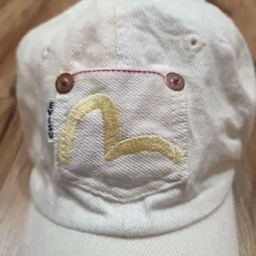 EVISU 화이트 캡