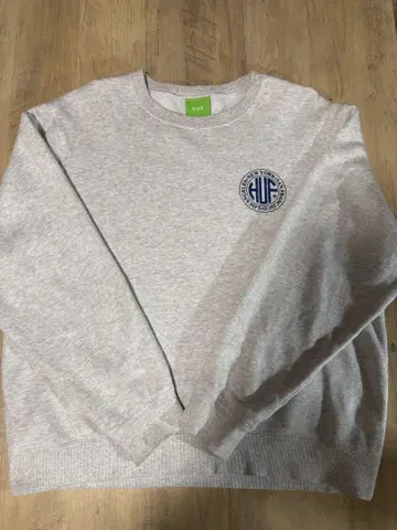HUF 그레이 맨투맨