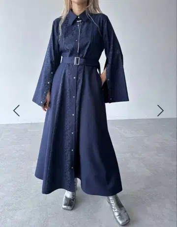 HARE 자카드 절개 원피스