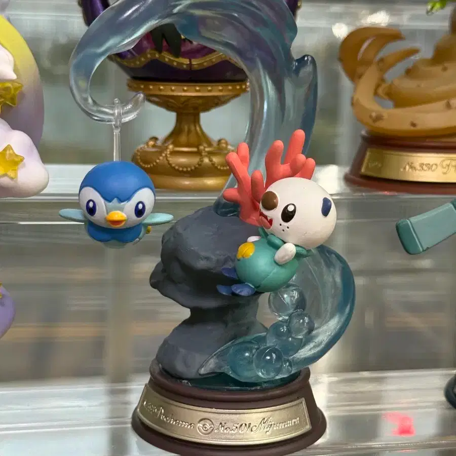 POKÉMON | 포켓몬스터 Pokemon Re-Ment Swing Vignette Figure (Piplup \u0026 Oshawott)  #포켓몬리멘트,#포켓몬,#스윙비네트,#수댕이,#팽도리 on Bunjang Global Site., image size:900x900