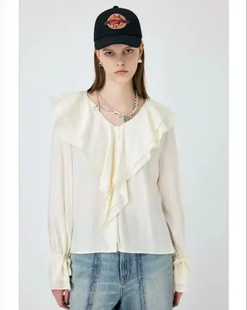 MOUSSY RUFFLE 블라우스