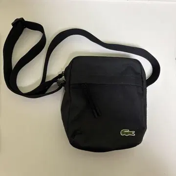라코스테 숄더백