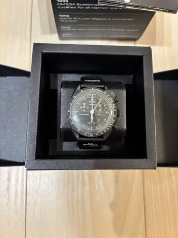 OMEGA SWATCH MISSION TO THE MOONPHASE