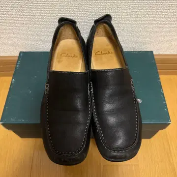 Clarks 블랙 로퍼