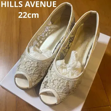 HILLS AVENUE 화이트 레이스 오픈토 펌프스 통굽