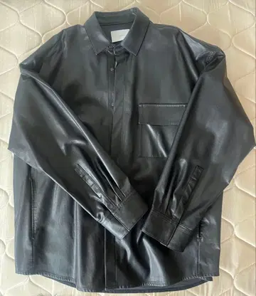 [ stein ] FAKE LEATHER DOWN PAT SHIRT